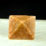 Zircón
5 x 5 mm.
(Autor: Felipe Abolafia)