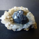 Esfalerita y Cuarzo
4 x 4 cm.
(Autor: javier ruiz martin)