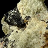 Espinela, Forsterita y Humita
6 x 5 x 2 cm.
(Autor: Felipe Abolafia)