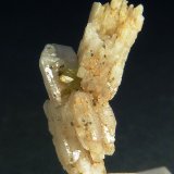 Albita
10 x 5 mm.
(Autor: Felipe Abolafia)