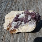 Flogopita, espinela, calcita
8 x 6 x 5 cm
(Autor: Josele)