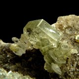 Moscovita (Grupo Mica), Cuarzo y Fluorapatito
9 x 4 x 6 cm.
(Autor: Felipe Abolafia)
