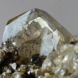Fluorapatito, Moscovita
5 x 4 cm. El Apatito 1 cm.
(Autor: javier ruiz martin)