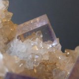 Fluorita, cuarzo
9 x 6 cm.
(Autor: javier ruiz martin)