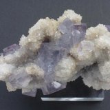 Fluorita, cuarzo
9 x 6 cm.
(Autor: javier ruiz martin)