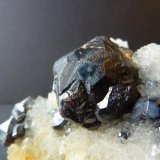 Esfalerita y Cuarzo
6 x 4 cm.
(Autor: javier ruiz martin)