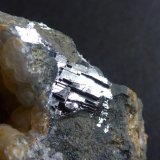Cuarzo (variedad calcedonia), Galena y Greenalita
6 x 6 cm.
(Autor: javier ruiz martin)