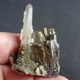 Arsenopirita, Cuarzo, Moscovita y Calcita
5 x 4 cm.
(Autor: javier ruiz martin)