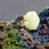 Cerusita pseudomorfizando Anglesita en Goethita
5 x 4 cm. El cristal 0,4 cm.
(Autor: javier ruiz martin)