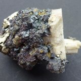 Escapolita, Magnetita y Pirita
4 x 3 cm.
(Autor: javier ruiz martin)
