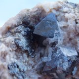 Andradita (Grupo Granate) con Magnetita, Feldespato y Calcita
6 x 4 cm.
(Autor: javier ruiz martin)