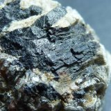 Ferberita, Cuarzo, Mica y Granate
7 x 3 cm.
(Autor: javier ruiz martin)