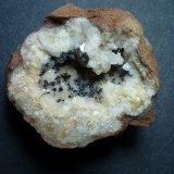 Goethita, Hematites, Calcita
4 x 4 cm.
(Autor: javier ruiz martin)