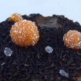 Vanadinita, Cuarzo, Siderita
4 x 4 cm. la pieza, 0,25 cm. el cristal mayor
(Autor: javier ruiz martin)
