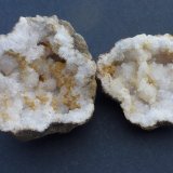 Cuarzo, Calcita
7 x 6 cm. la geoda
(Autor: javier ruiz martin)
