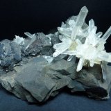 Cuarzo, Esfalerita, Calcopirita, Pirita
10 x 7 cm.
(Autor: javier ruiz martin)