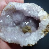 Cuarzo (variedad amatista), Calcita, Hematites
8 x 5 cm.
(Autor: javier ruiz martin)