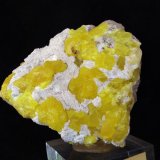 Azufre
9 x 9 cm
(Autor: Pedro Antonio)
