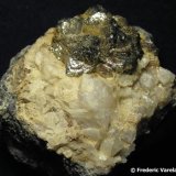 Pirita sobre calcita y galena
6  x 5  cm
(Autor: Frederic Varela)