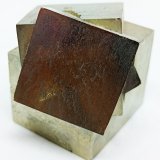 Pirita
34x34x34 mm.
(Autor: Luis Edmundo Sánchez Roja)