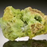 Piromorfita, Cerusita
7x5cm, cristales hasta 1.5cm
(Autor: Raul Vancouver)