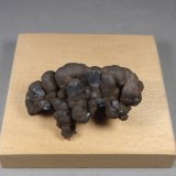 Pirolusita
5,6 x 3,5 x 3 cm. 50,9 g.
(Autor: J. G. Alcolea)