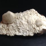 Pollucita, Albita y Topacio
14 x 8 x 5 cm
(Autor: Antonio Alcaide)