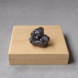 Proustita
2,3 x 2,1 x 1,4 cm.
(Autor: J. G. Alcolea)