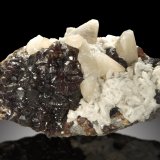 Esfalerita, Calcita, Dolomita
dimensión mayor 24cm
(Autor: Raul Vancouver)