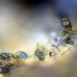 Roedderita y Richterita potásica
Campo de visión de 0,8 mm
(Autor: Antonio Carmona)