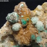Rosasita, yeso y dolomita
Encuadre 4 x 3 cm. aprox.
(Autor: Frederic Varela)