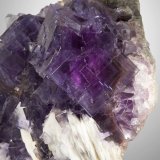 Fluorita, Barita
Cristal de 5cm de arista
(Autor: Raul Vancouver)