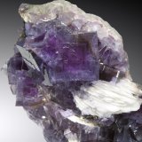 Fluorita, Barita
Cristal de 5cm de arista
(Autor: Raul Vancouver)