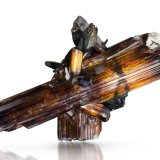 Rutilo y Aegirina
7 x 4.5 x 12.5 cm / cristal principal: 11.6 cm
(Autor: Museo MIM)
