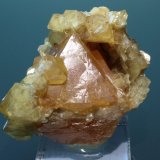 Scheelita
5 x 4 x 4 cm.
(Autor: Carles Rubio)