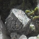 Magnetita, Epidota y Cuarzo
Cristal de Magnetita de 5 mm.
(Autor: Laureano)