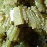 Piromorfita
Detalle pieza anterior. Cristalillos de 3 á 6 mm.
(Autor: Laureano)