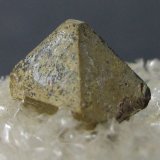 Anatasa
7 x 5 mm. (diagonal x arista frontal)
(Autor: prcantos)