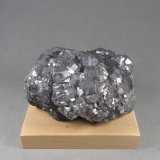 Skutterudita
8,2 × 6,5 × 4,7 cm.
(Autor: J. G. Alcolea)