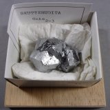 Skutterudita
4,3 x 3 x 2,5 cm.
(Autor: J. G. Alcolea)