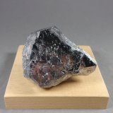 Skutterudita
6,4 x 5,4 x 2,5 cm.  236 g.
(Autor: J. G. Alcolea)