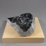 Skutterudita
6,4 x 5,4 x 2,5 cm.  236 g.
(Autor: J. G. Alcolea)