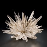 Smithsonita
9.5 x 7 x 6 cm / cristal principal: 5 cm
(Autor: Museo MIM)