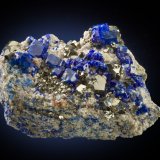 Sodalita con Pirita y Wurtzita
6.5 x 4.5 x 3.5 cm / Cristal principal: 1.1 cm.
(Autor: Museo MIM)