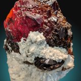 Esfalerita, Dolomita
17x13cm, cristal de 12cm de diámetro.
(Autor: Raul Vancouver)