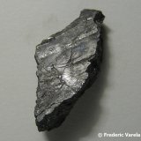 Columbita-(Fe)
2,7 x 1,3 x 1 cm
(Autor: Frederic Varela)