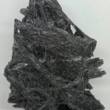 Cianita
100x60x15 mm.
(Autor: Luis Edmundo Sánchez Roja)