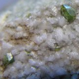 Titanita
Cristales de 3 mm. sobre albita
(Autor: Adrian Pesudo)