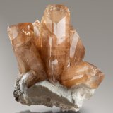 Topacio
32 x 20 x 34 cm / cristal principal: 26 cm
(Autor: Museo MIM)