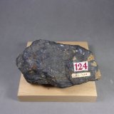 Ullmannita
8,8 x 4,7 x 3 cm. 428,5 g.
(Autor: J. G. Alcolea)
